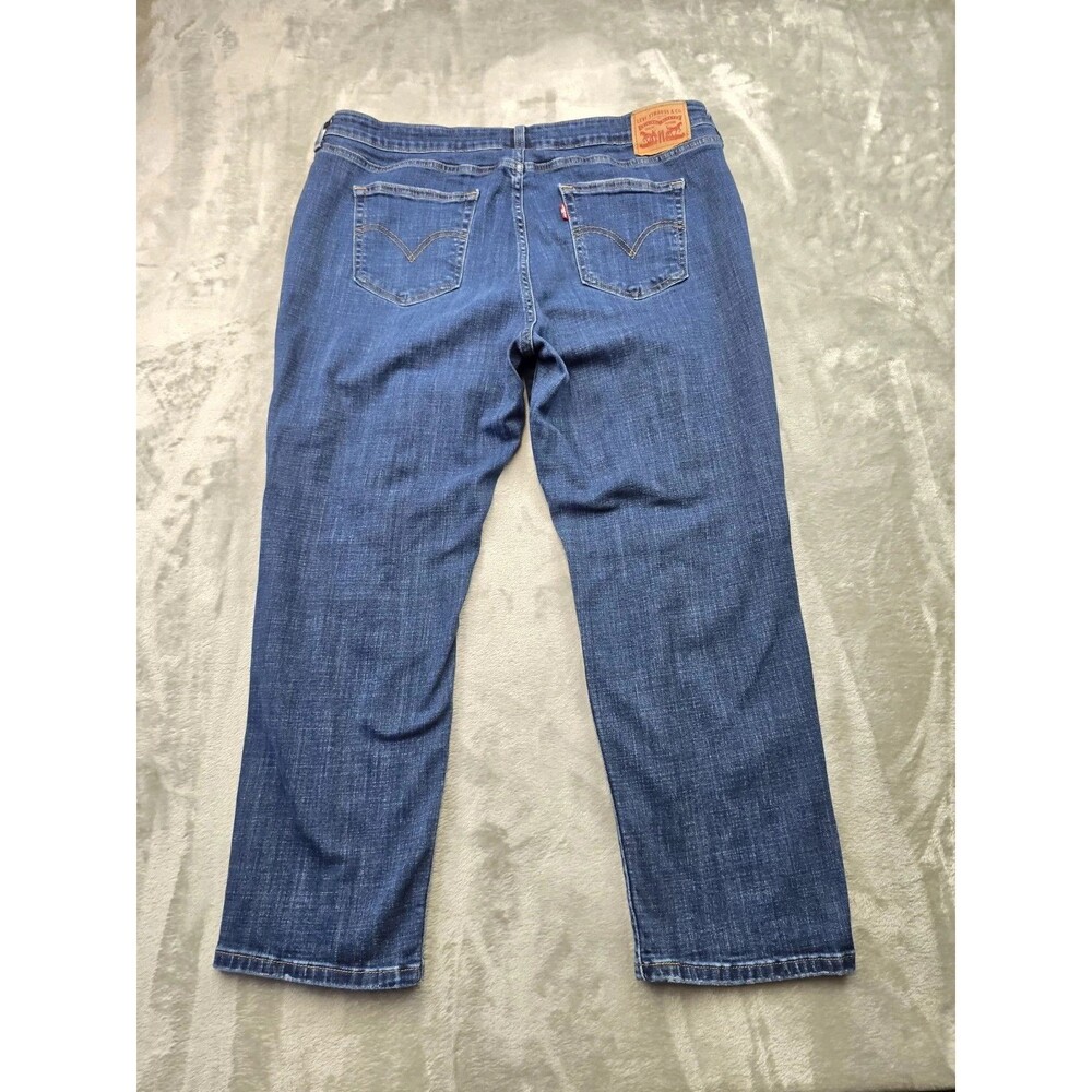 Levi's Women's Boyfriend Fit Distressed Straight Leg Jeans Size 18W - Picture 10 of 11